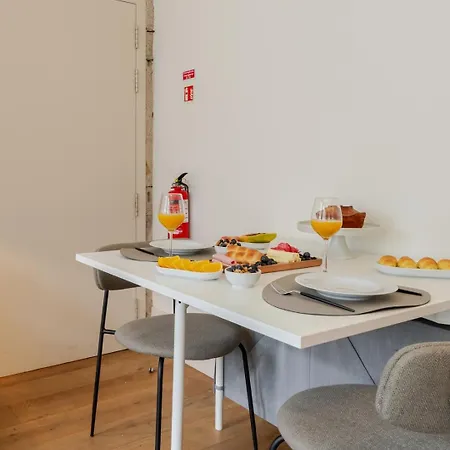 & Cozy By Hostwise Vila Nova de Gaia